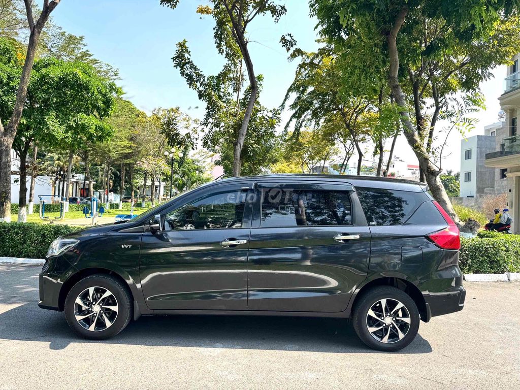 Suzuki Ertiga Hybrid Xăng Điện 2022 ! siêu đẹp