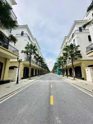 Chính chủ cắt lỗ 2 căn liền kề Vin 2 Sẵn sổ đỏ, có hỗ trợ vank bank. Mua bán nhà ở tại Huyện Văn Giang Hưng Yên được đăng bởi Nguyễn Vũ