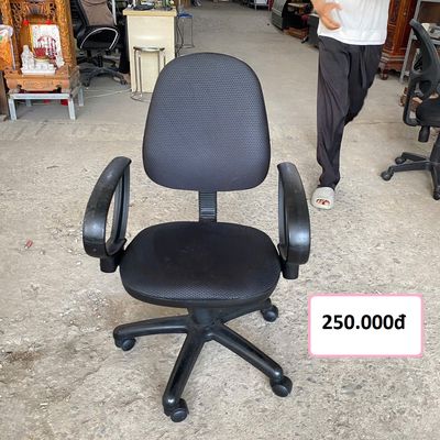 Ghế văn phòng chân xoay  cũ thanh lý. Mua bán Đồ dùng văn phòng tại Quận Bình Tân Tp Hồ Chí Minh được đăng bởi Nội Thất Thanh Lý Online 