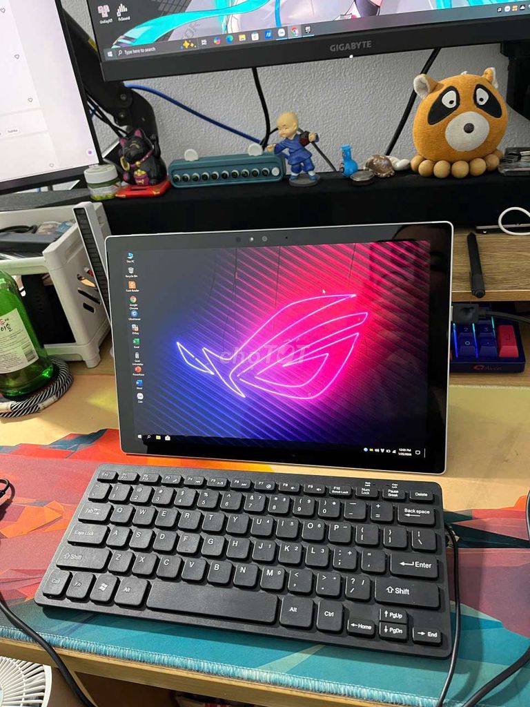 Microsoft Surface Pro 4 4GB/128GB. Mua bán Laptop tại Huyện Hóc Môn Tp Hồ Chí Minh được đăng bởi Trần                   Quốc              Trạng hình 1