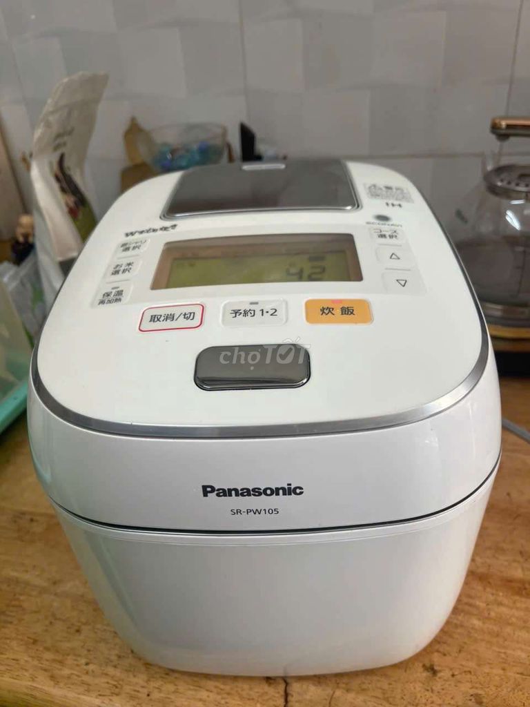 Nồi cơm panasonic sr-pw105