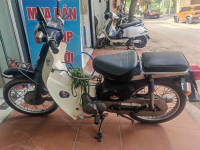 Honda Cub Nhật 82. 1 đời chủ. Đi chuẩn 4van9.  Zin. Mua bán Xe máy tại Quận Hà Đông Hà Nội được đăng bởi Dũng