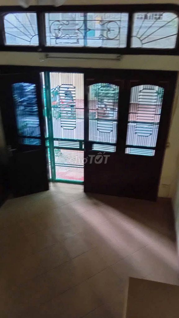Дом в переулке 47 Nguyen Hong, Dong Da, 5 комнат