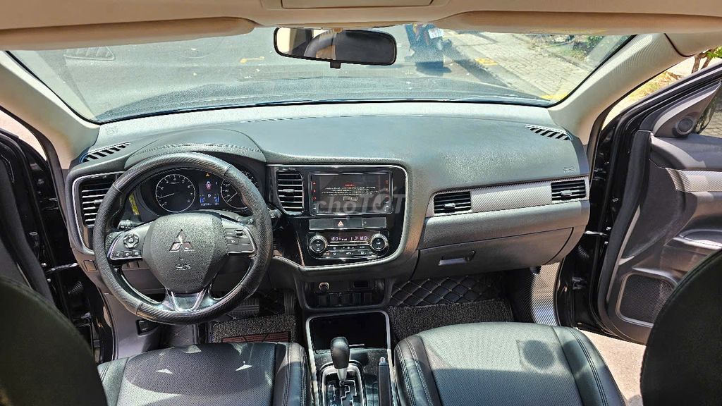 Mitsubishi Outlander 2019 2.0 CVT - 68000 km. Mua bán Ô tô tại Quận 10 Tp Hồ Chí Minh được đăng bởi Anh Thanh hình 9