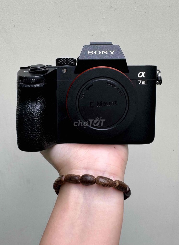 Sony A7III ( A73 ) nguyên zin US seri mới .