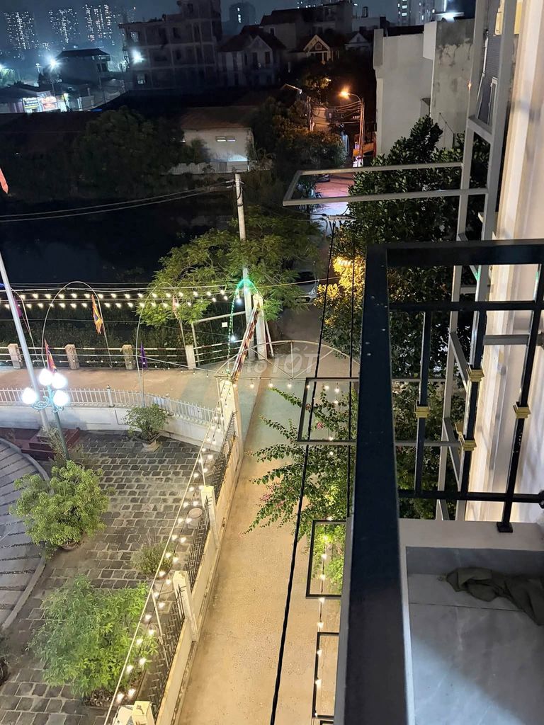 Cho thuê phòng trọ Hoàng Mai, có ban công, hỗ trợ 1 tháng tiền nhà