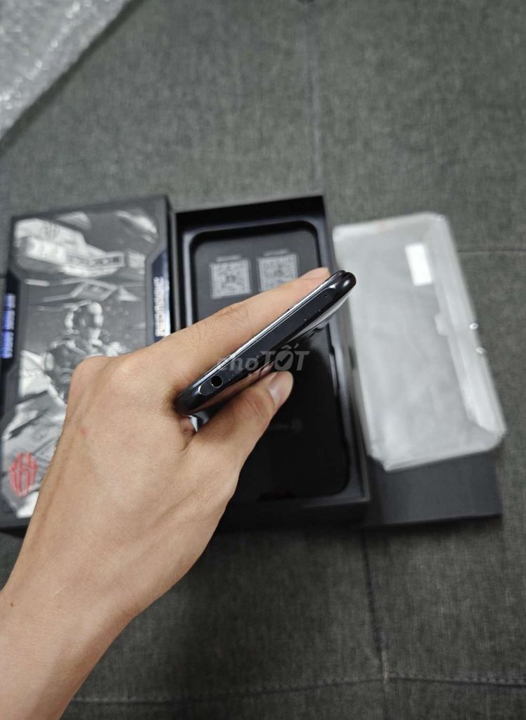 Redmagic 7S 12/256Gb Fullbox, Cân Game Ngon, Mạnh. Mua bán Điện thoại tại Quận Tân Phú Tp Hồ Chí Minh được đăng bởi Kiên Android Shop hình 4
