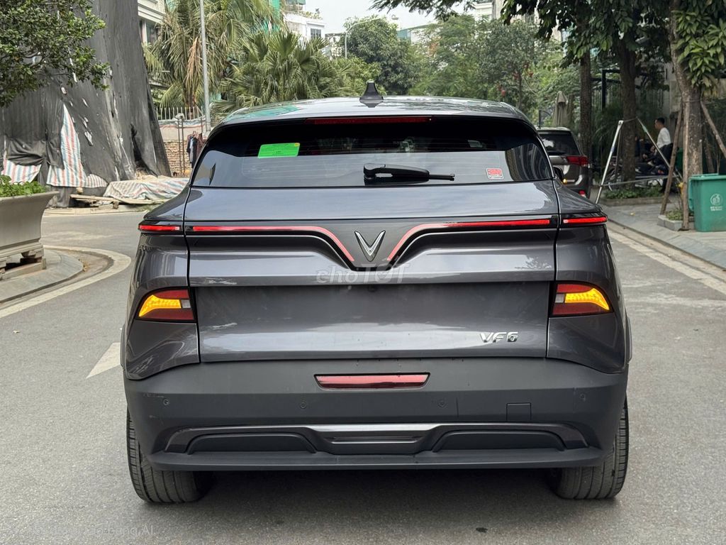 VinFast VF 6 Plus mua pin 2025. Mua bán Ô tô tại Quận Long Biên Hà Nội được đăng bởi PHÚC LÂM  AUTO hình 4