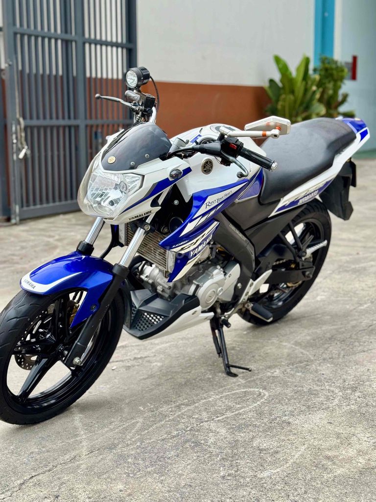 Yamaha Fz150i đẹp, liền lạc, zin mới về cần gả. Mua bán Xe máy tại Thành phố Dĩ An Bình Dương được đăng bởi Cửa hàng Motor Xuân Bình  hình 3