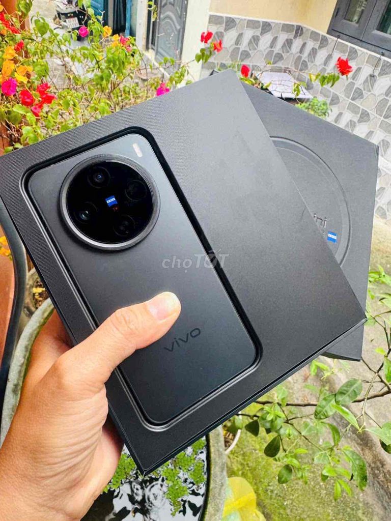 Vivo X200 Pro Mini 12GB 256GB Đen 99% fullbox. Mua bán Điện thoại tại Thành phố Biên Hòa Đồng Nai được đăng bởi Oanh Hoang hình 1