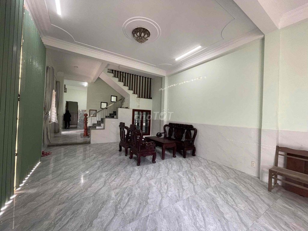 Аренда · 3 комн. · 111 м² · Quận Cẩm Lệ, ул. Đường Đô Đốc Lộc