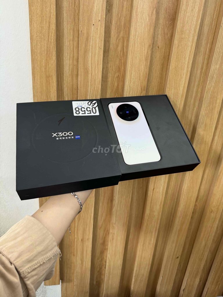 Vivo X300 12GB/512GB Hồng. Mua bán Điện thoại tại Quận Đống Đa Hà Nội được đăng bởi Phương  Lan HN Mobile hình 1