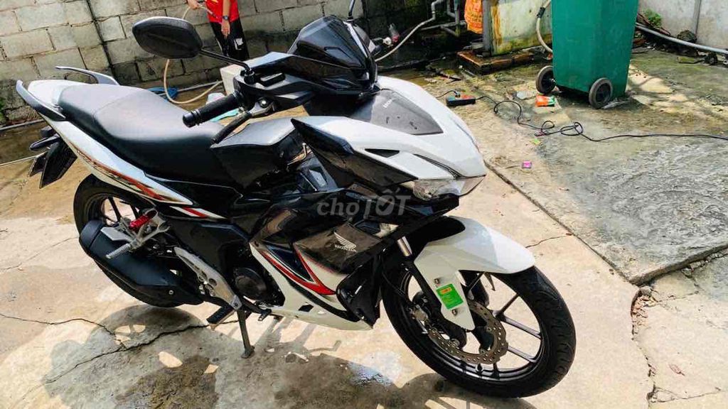 xe winer x v4 màu đen trắng. Mua bán Xe máy tại Huyện Củ Chi Tp Hồ Chí Minh được đăng bởi ĐỊNH NGUYỄN hình 3