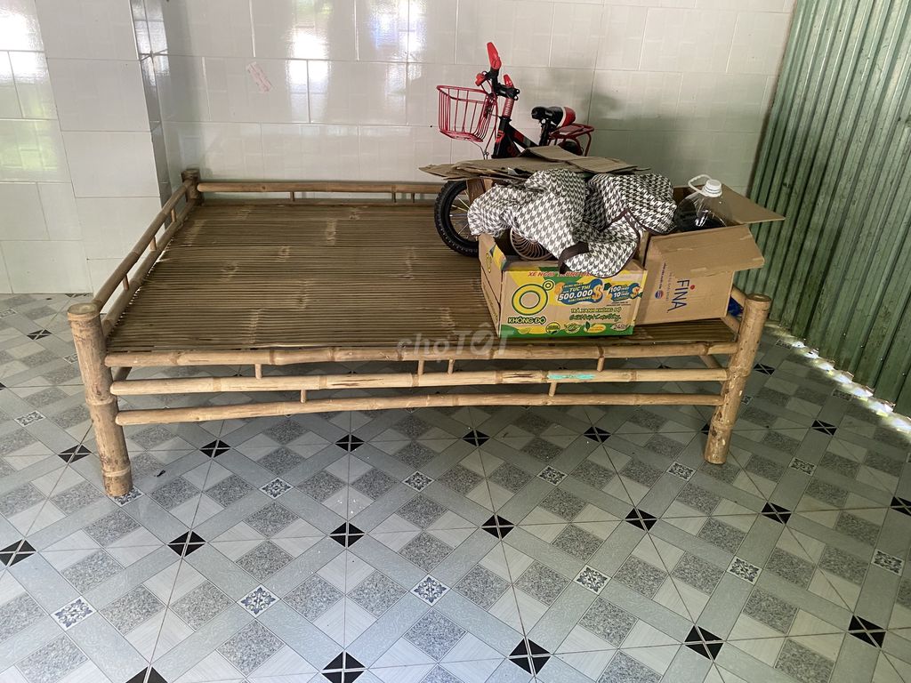 Giường tre Nâu Mới. Mua bán Giường, chăn ga gối nệm tại Thành phố Thủ Dầu Một Bình Dương được đăng bởi nguyên thị kim Uyên  hình 1