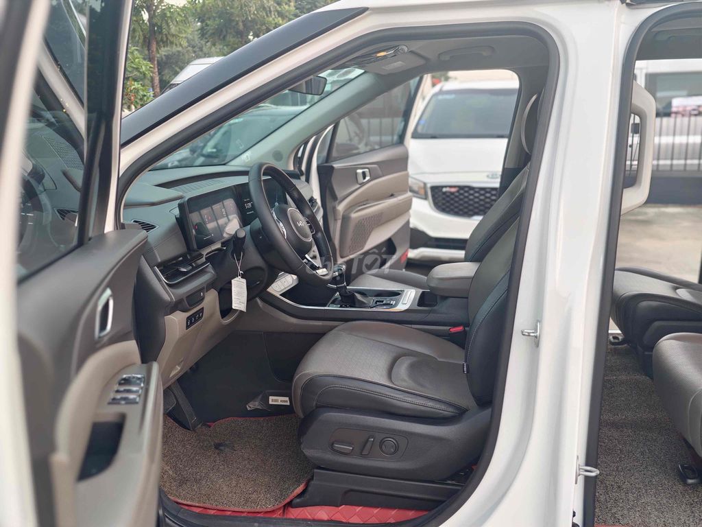 Kia Carnival 2024 2.2D Luxury - màu trắng. Mua bán Ô tô tại Quận Long Biên Hà Nội được đăng bởi BON AUTO hình 6