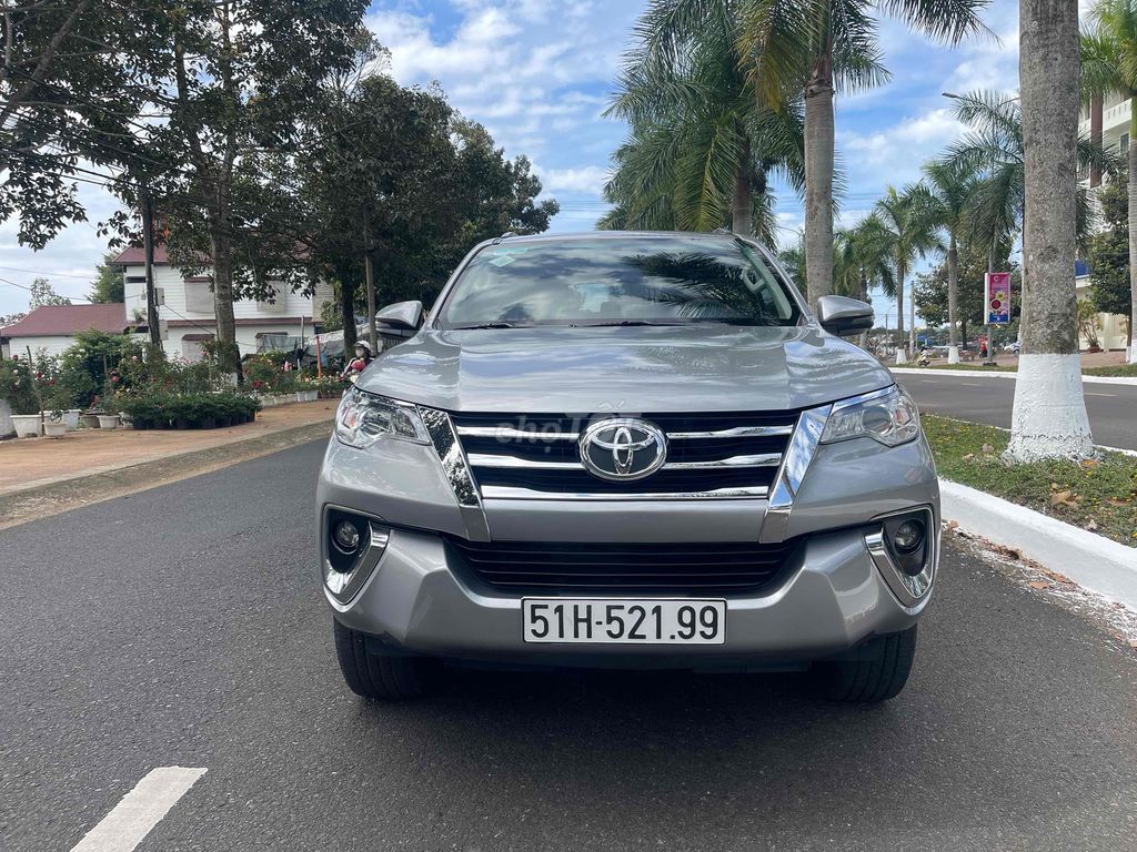 Toyota Fortuner 2019 dầu AT nhập khẩu cực đẹp