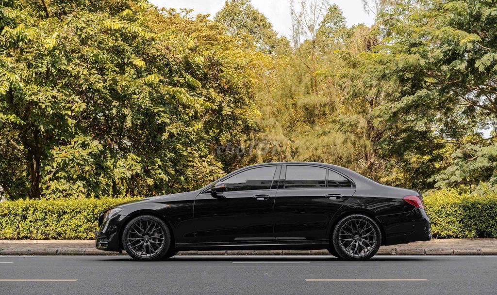 E300_AMG_2017 màu đen cá nhân siêu đẹp & siêu ngâu. Mua bán Ô tô tại Quận 7 Tp Hồ Chí Minh được đăng bởi Dương Phương hình 2