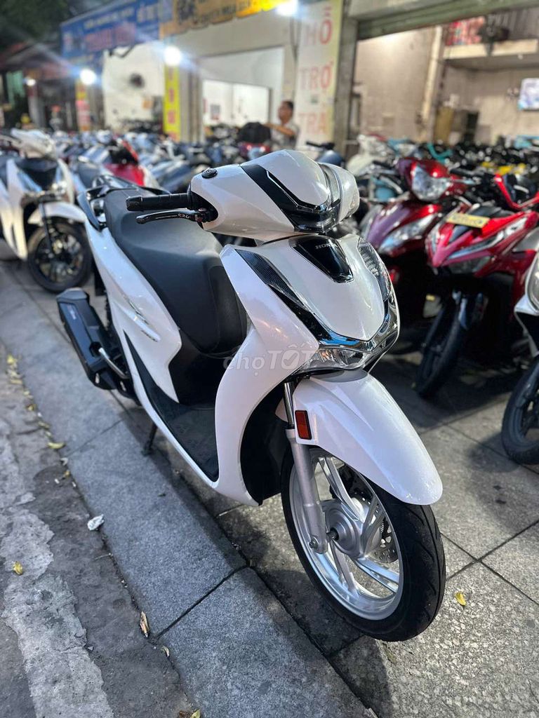 Honda SH 150 ABS cuối 2022 mới 99% Bstp chính chủ. Mua bán Xe máy tại Quận Tân Phú Tp Hồ Chí Minh được đăng bởi Tuanduy hình 6