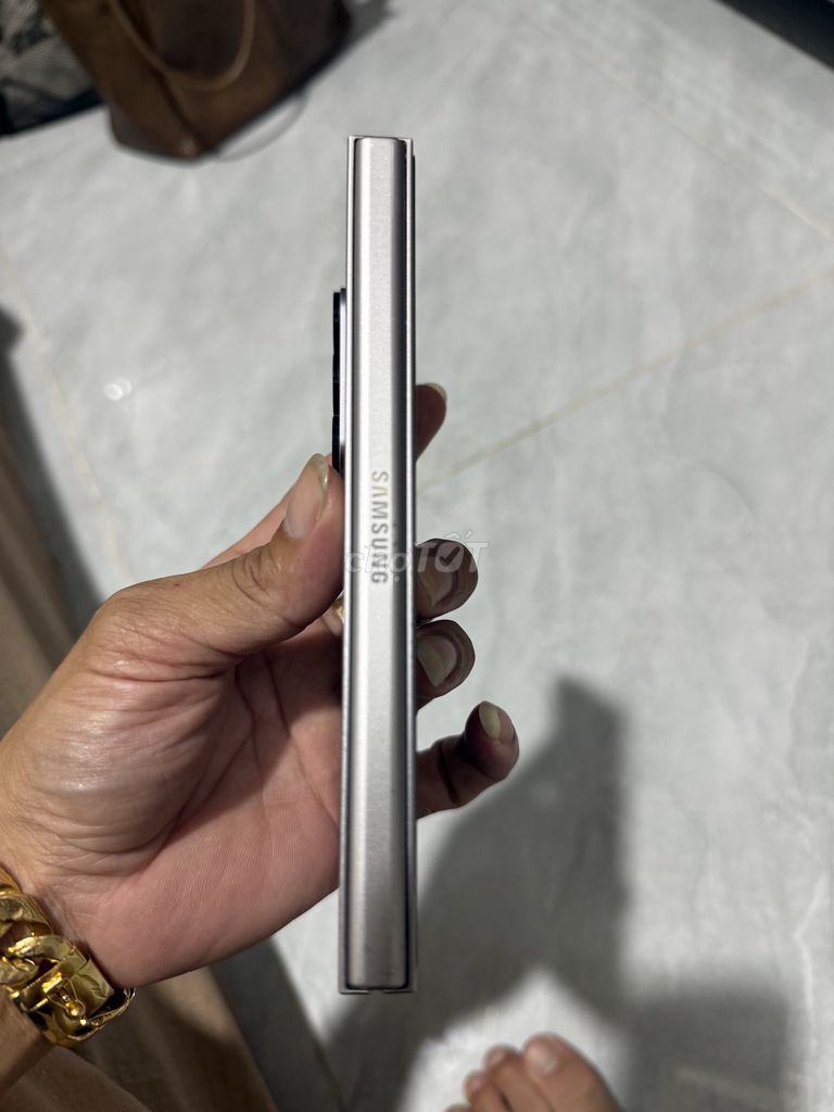 Samsung Galaxy Z Fold6 Bạc. Mua bán Điện thoại tại Thị xã Bến Cát Bình Dương được đăng bởi Tri hình 1