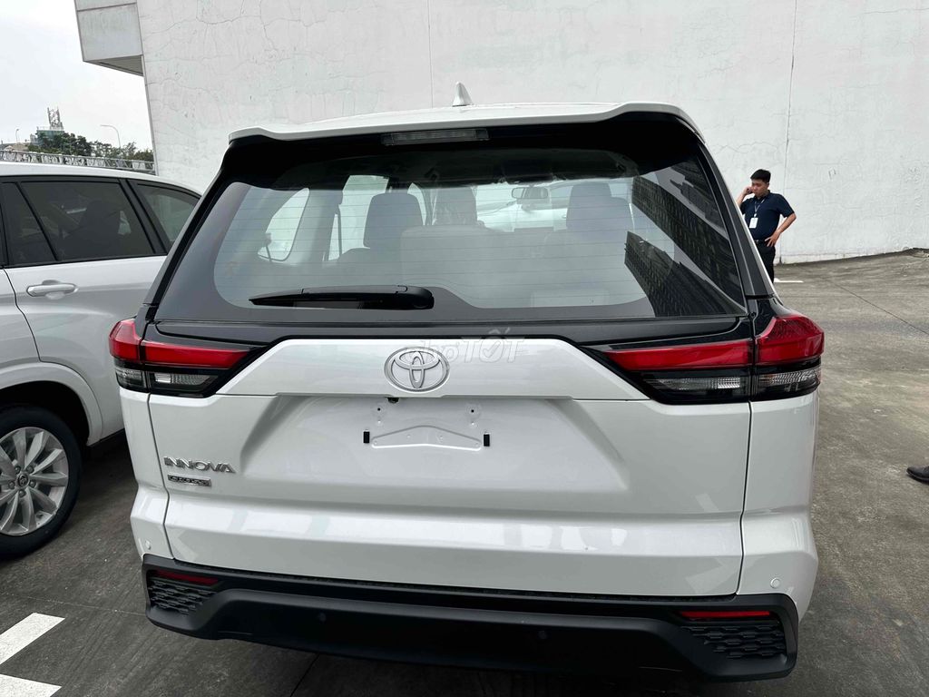 Toyota Innova Cross 2025 Trắng G 730 tr giao ngay. Mua bán Ô tô tại Quận Bình Thạnh Tp Hồ Chí Minh được đăng bởi phuongneo hình 3