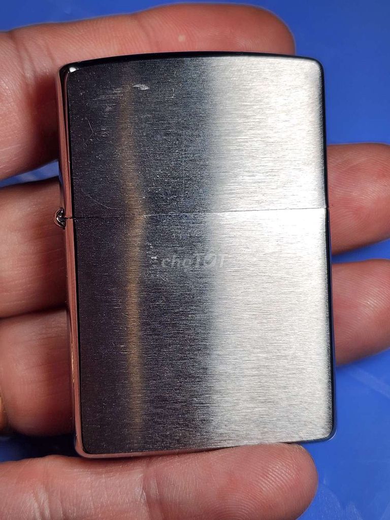 Zippo đời 2022 vỏ ruột trùng năm