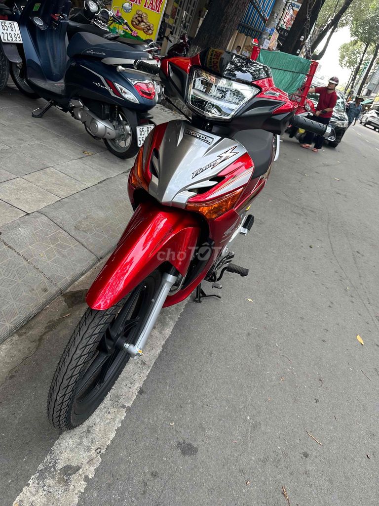 Honda Future X FI Đỏ bạc. Mua bán Xe máy tại Quận Ninh Kiều Cần Thơ được đăng bởi Nguyễn Trọng Nhân hình 2