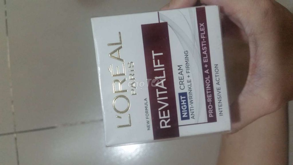 Kem dưỡng da L'Oreal Paris ngày và đêm 40+