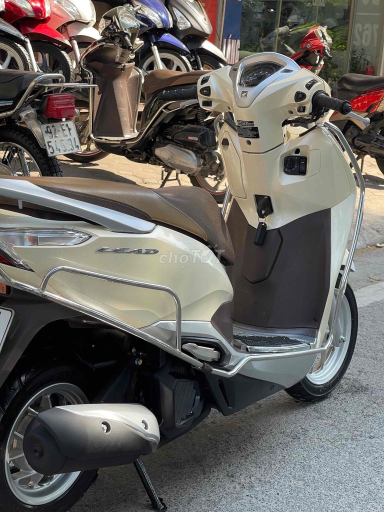 Honda Lead 2018 125 màu Kem. Mua bán Xe máy tại Quận Đống Đa Hà Nội được đăng bởi Hà hình 5