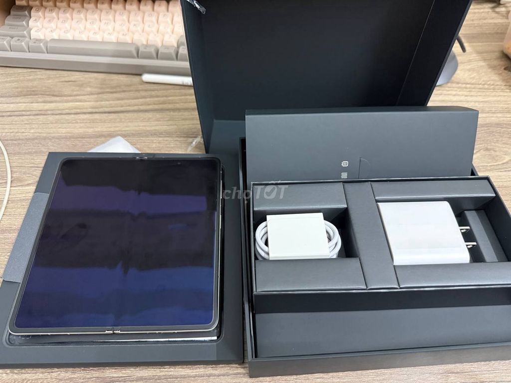 Honor Magic V5 Trắng vàng Đã sử dụng. Mua bán Điện thoại tại Quận Tân Bình Tp Hồ Chí Minh được đăng bởi Minh hình 1