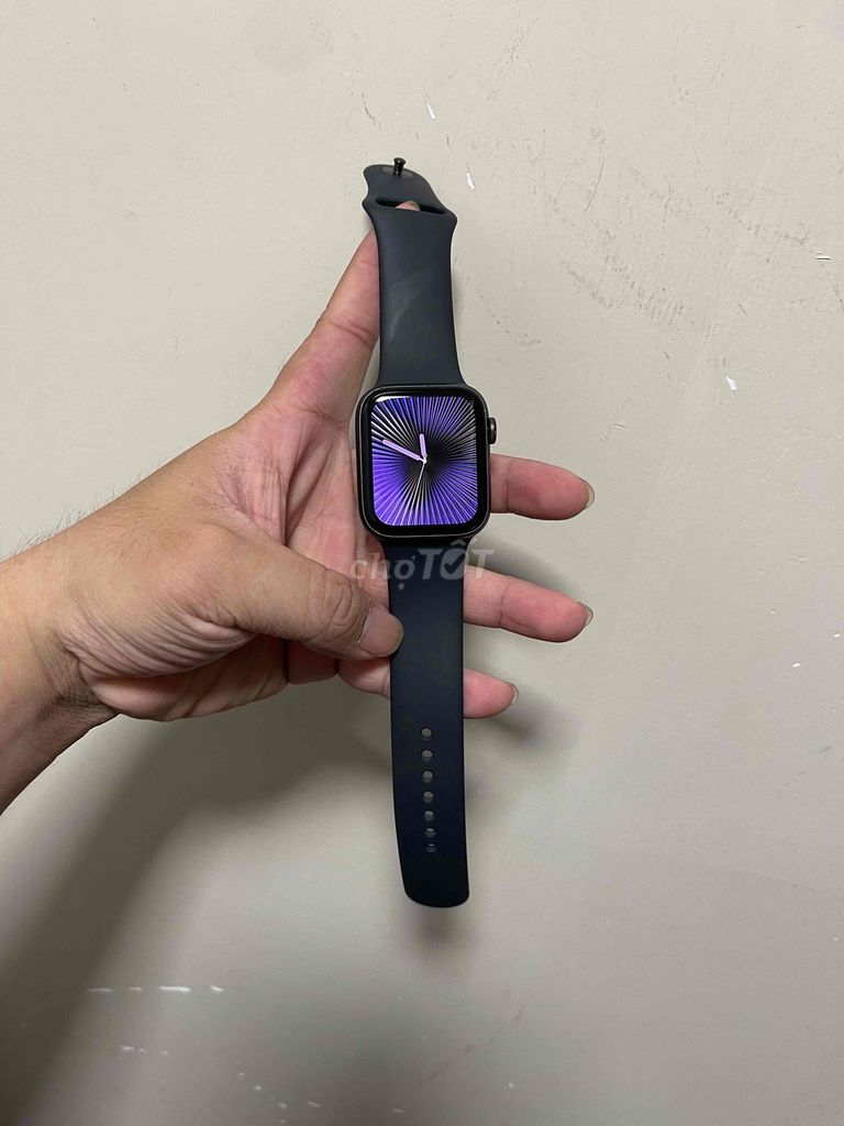 Apple watch sr6 ngoại hình còn mới pin 91 kèm sạc