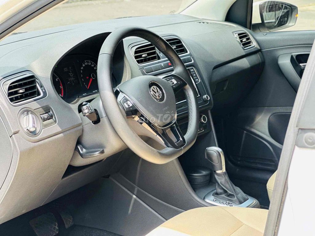 Volkswagen Polo Hatchback 2020 XE CTY XUẤT HOÁ ĐƠN. Mua bán Ô tô tại Thành phố Thủ Đức Tp Hồ Chí Minh được đăng bởi Hứa Bửu hình 4