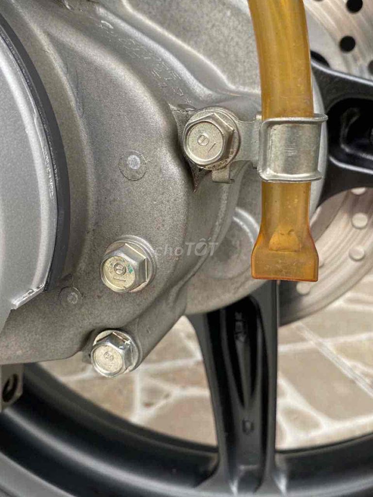 sh 150 mẫu Ý đời 2011 trắng đen. Mua bán Xe máy tại Quận Bình Thuỷ Cần Thơ được đăng bởi vũ hình 5