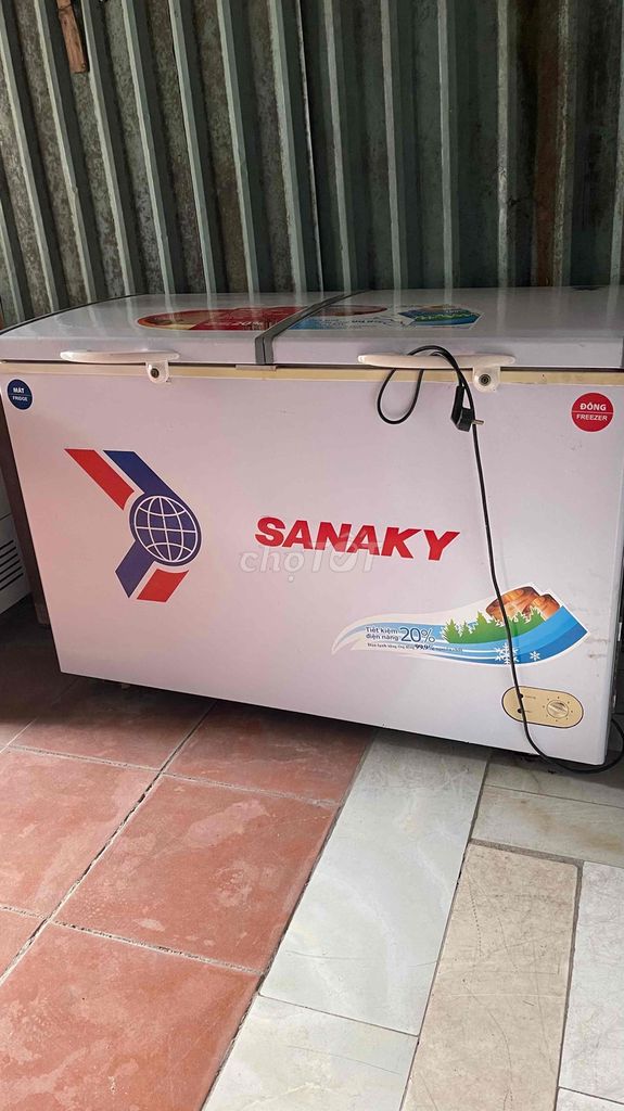 Cần bán tủ hai ngăn đông mát 400 l Sanaky xài ok