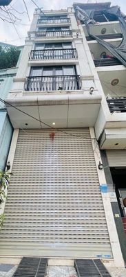 House in Tây Hồ