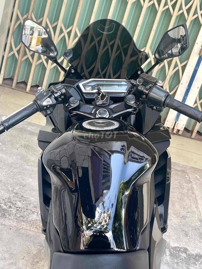 Honda CBR 150R 2018. Mua bán Xe máy tại Thành phố Vũng Tàu Bà Rịa - Vũng Tàu được đăng bởi Cao Trí hình 16