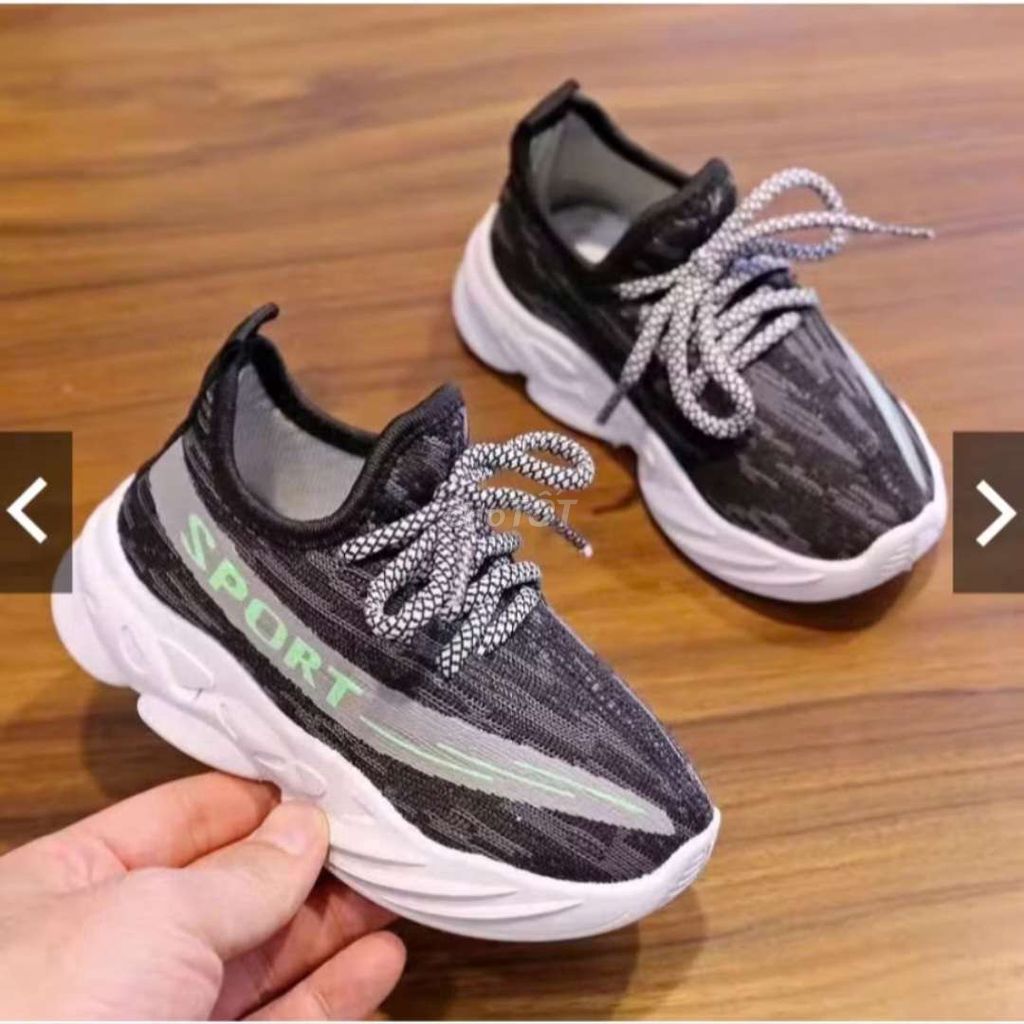 Giày thể thao unisex đế mềm size 34. Mua bán Giày dép tại Quận Bình Tân Tp Hồ Chí Minh được đăng bởi Trương Boutique hình 1