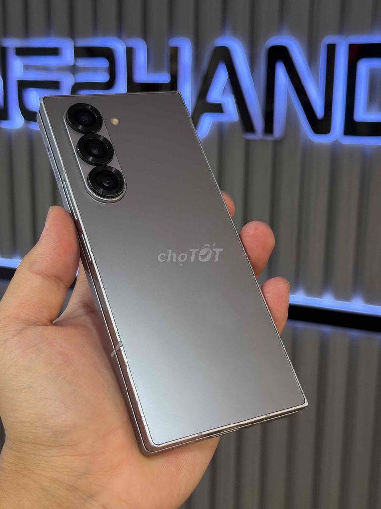 Samsung Galaxy Z Fold6 12GB 256GB 97%. Mua bán Điện thoại tại Quận 3 Tp Hồ Chí Minh được đăng bởi Phone2Hand hình 1