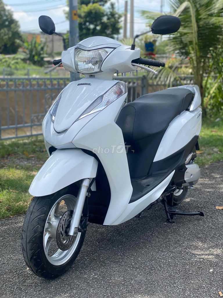 LEAD CHÍNH CHỦ CÔNG CHỨNG NHƯ MỚI. bs 61. Mua bán Xe máy tại Thành phố Thuận An Bình Dương được đăng bởi cửa hàng xe máy lộc phát hình 3
