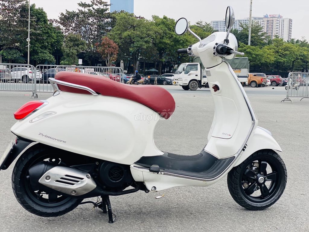 Piaggio Vespa Primavera, 20118 chính chủ a. Mua bán Xe máy tại Quận Nam Từ Liêm Hà Nội được đăng bởi HẢI ĐĂNG hình 3