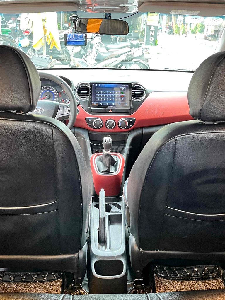 Hyundai i10 Bạc Số sàn 90000 km. Mua bán Ô tô tại Thành phố Thủ Đức Tp Hồ Chí Minh được đăng bởi Ha Nguyen hình 7