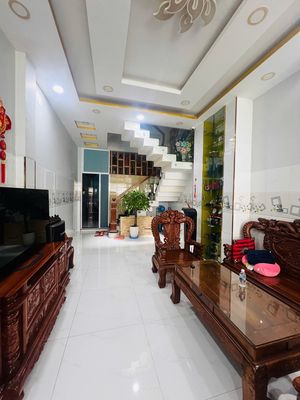 Nhà phố 76 m² · 4 PN · Đường Đoàn Phú Tứ