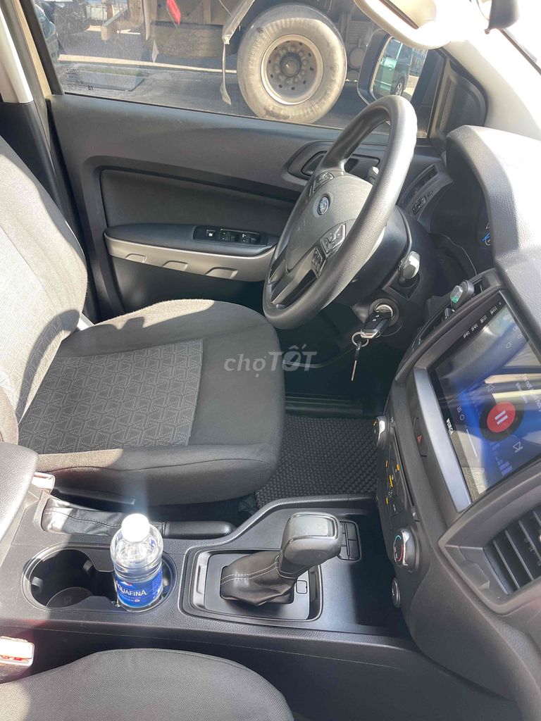 FORD GANGER XLS dầu 2.2 số tự động,một cầu, sx2018. Mua bán Ô tô tại Quận 4 Tp Hồ Chí Minh được đăng bởi A Linh  hình 5