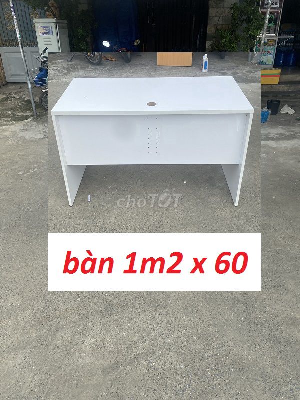 bàn làm việc 1m2 có che sử dụng cá nhân.bàn để PC