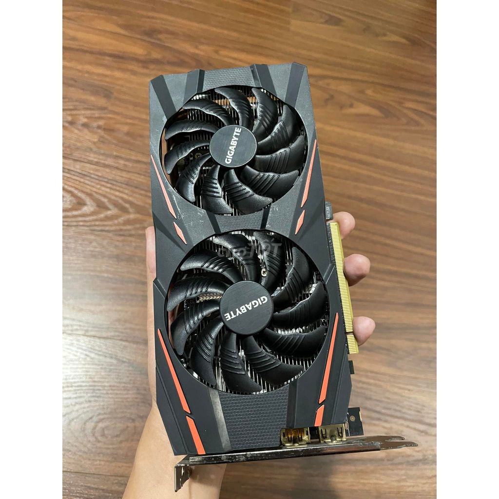 CARD MÀN HÌNH GIGA RX 580 8GB DR5 ĐẸP KEN