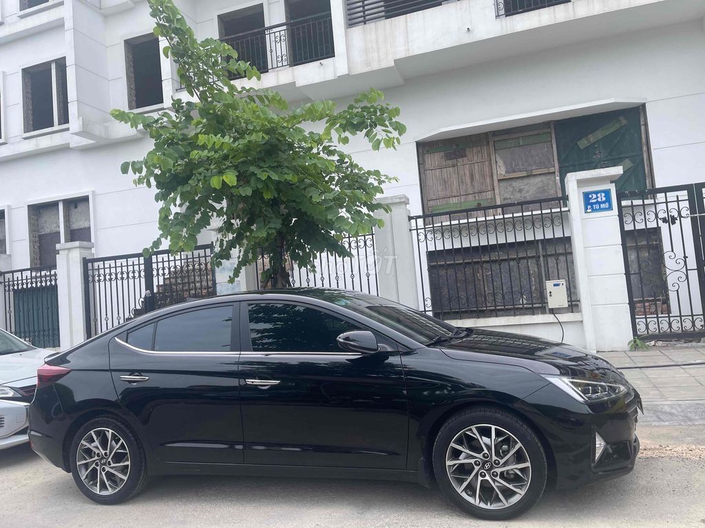 Hyundai Elantra 2021 2.0 AT - 19000 km. Mua bán Ô tô tại Quận Cầu Giấy Hà Nội được đăng bởi Hoàng hình 3