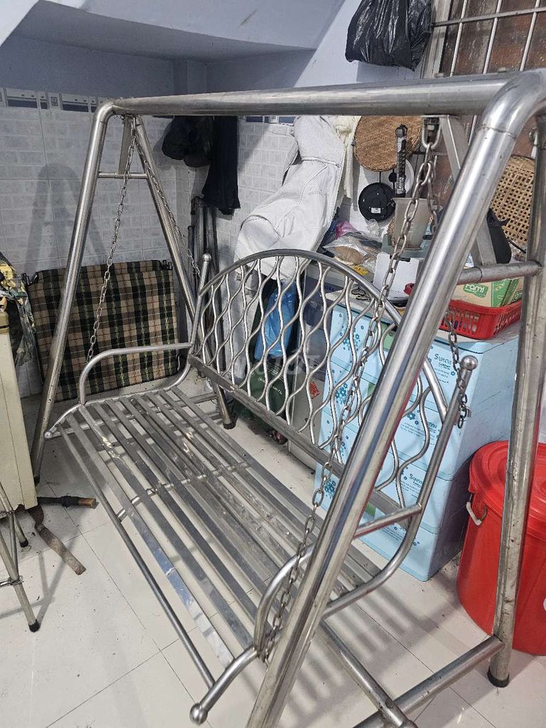 Xích đu Inox Bạc Đã qua sử dụng. Mua bán Nội thất, đồ gia dụng khác tại Thành phố Tân An Long An được đăng bởi thanh phuoc thai hình 1