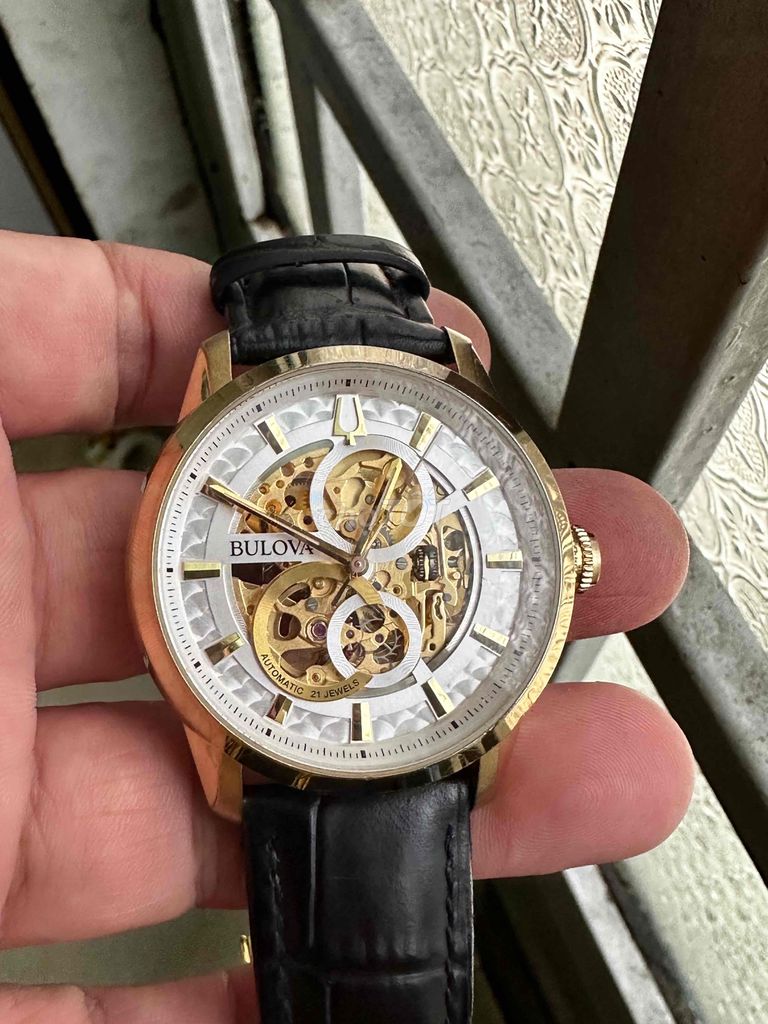 bulova 97A138 chính hãng autumatic mới 98%