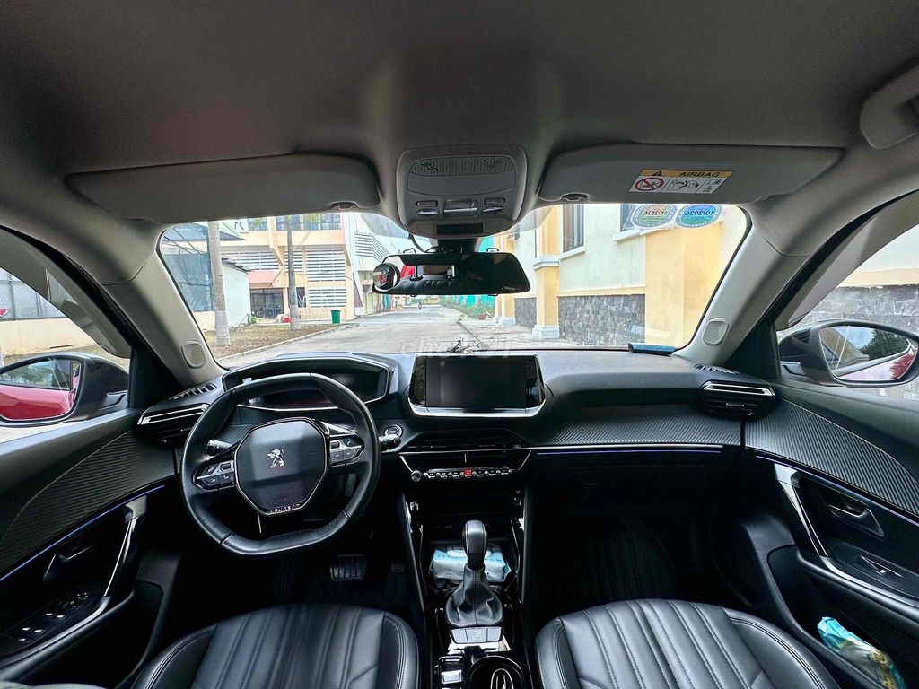 Peugeot 2008 2022 GT Line 1.2 AT. Mua bán Ô tô tại Quận Cẩm Lệ Đà Nẵng được đăng bởi Nguyễn Văn Tuấn hình 5