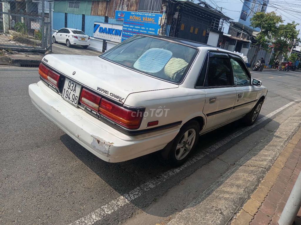 Toyota Camry 1991 - 12345 km