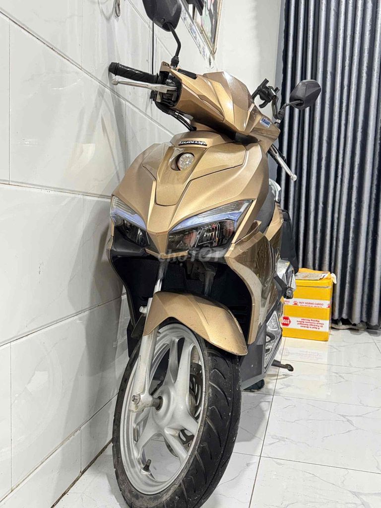 Honda Air Blade 125 Золотистый бронзовый